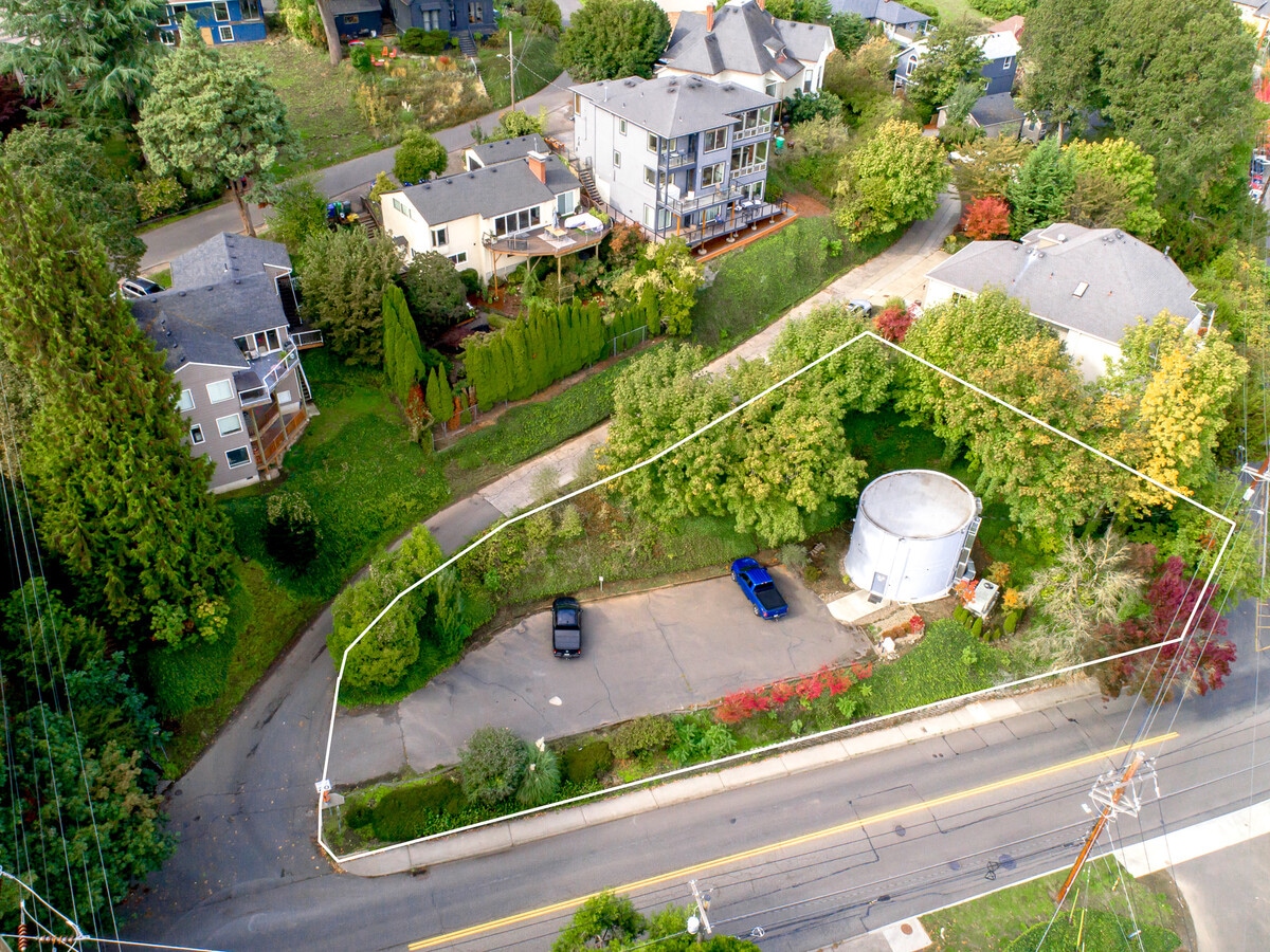 605 S Taylors Ferry Rd, Portland, OR 97219