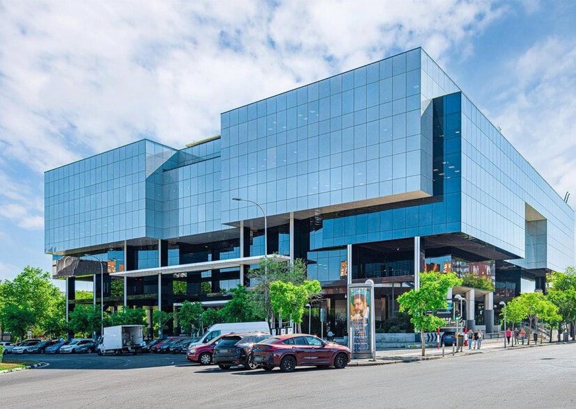 Calle de Arequipa, 1, Madrid, Madrid for lease - Building Photo - Image 2 of 4