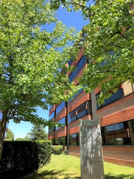 Office in Blagnac for lease - Building Photo - Image 1 of 18