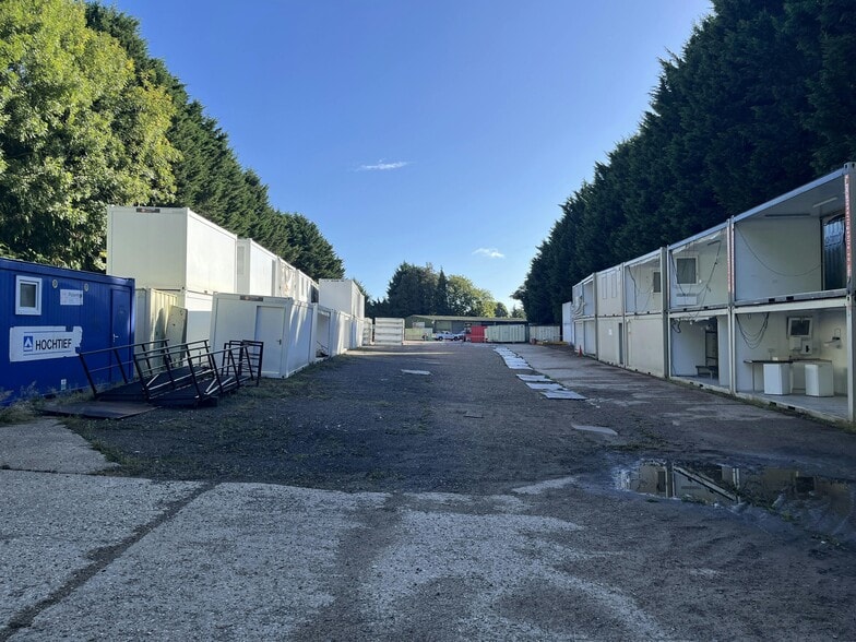 Spurlands End Rd, High Wycombe for sale - Building Photo - Image 3 of 10