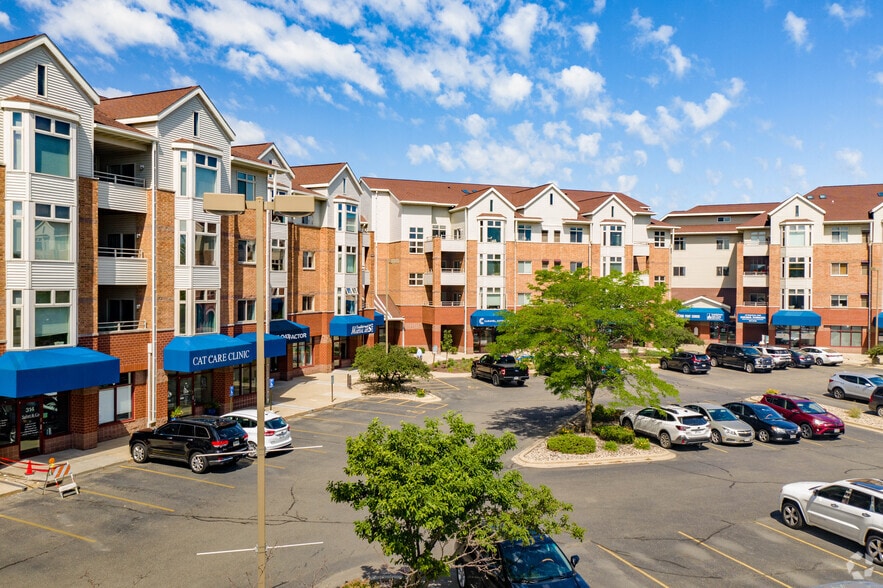 301 Harbour Town Dr, Madison, WI for lease - Building Photo - Image 3 of 7