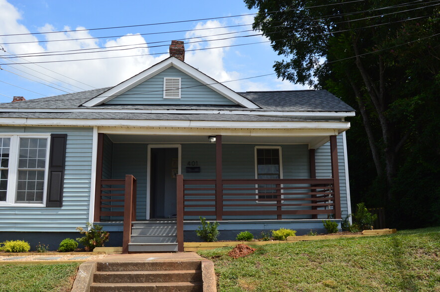 401 Charles Ave, Charlotte, NC for sale - Building Photo - Image 2 of 5