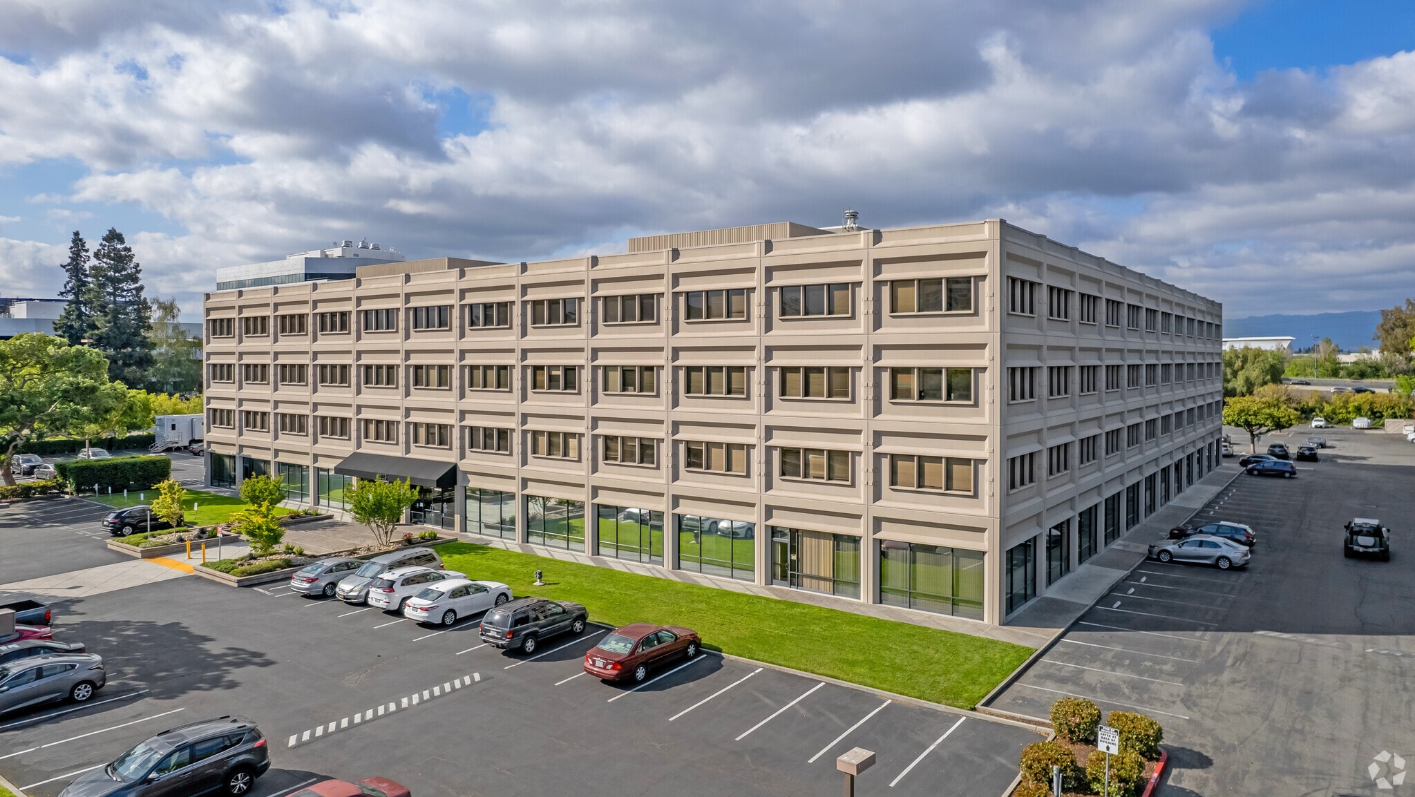 2025 Gateway Pl, San Jose, CA for lease Building Photo- Image 1 of 8