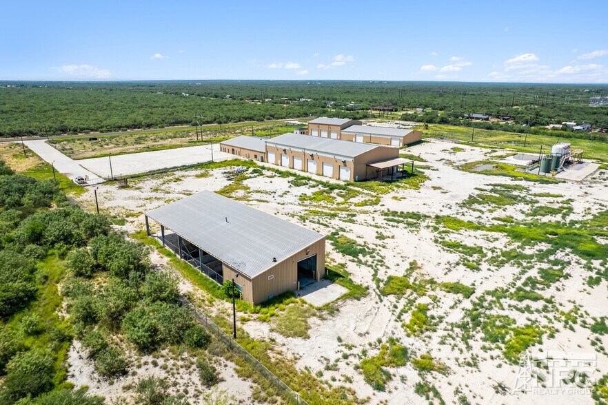 2459 FM 190, Asherton, TX for lease - Building Photo - Image 3 of 11