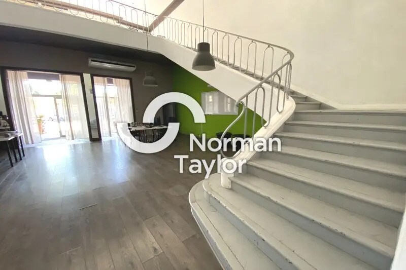 Office in Montpellier for lease - Building Photo - Image 2 of 7