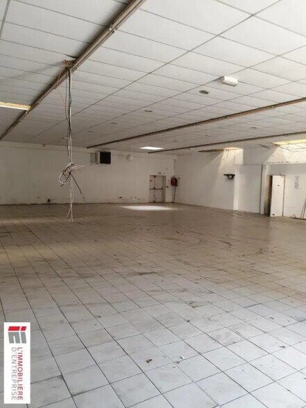 Flex in Saint-Grégoire for lease - Interior Photo - Image 3 of 3