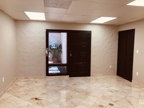 4323 N 12th St, Phoenix, AZ for lease Interior Photo- Image 2 of 7