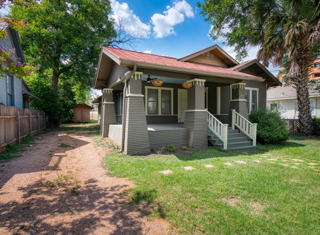 1107 E Quincy St, San Antonio, TX for lease Building Photo- Image 1 of 6