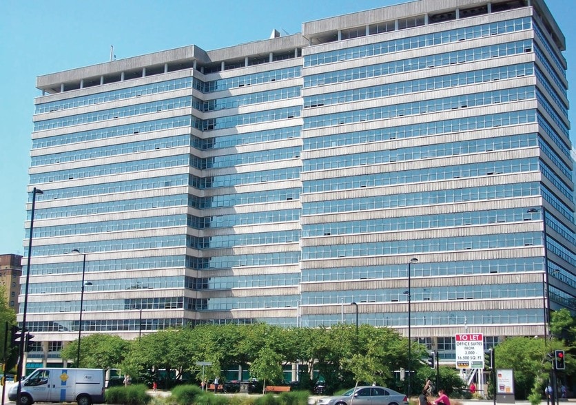 21 Victoria Ave, Southend On Sea for sale - Primary Photo - Image 1 of 1