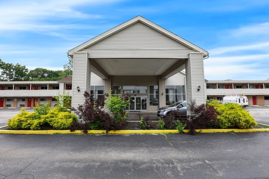 22115 Brookpark Rd, Cleveland, OH for sale - Building Photo - Image 2 of 53