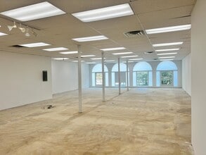 541 Main St, New Rochelle, NY for lease Interior Photo- Image 1 of 3