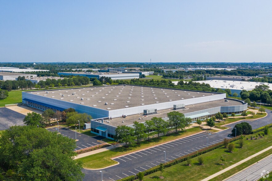 700 N Enterprise St, Aurora, IL for sale - Primary Photo - Image 1 of 1