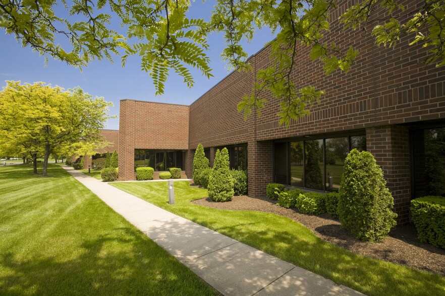 2 Commerce Dr, Moorestown, NJ for sale - Primary Photo - Image 1 of 1