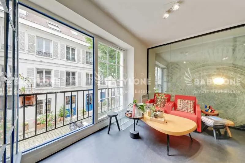 Office in Paris for lease - Interior Photo - Image 1 of 7