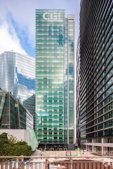 Office in Courbevoie for lease - Primary Photo - Image 1 of 5