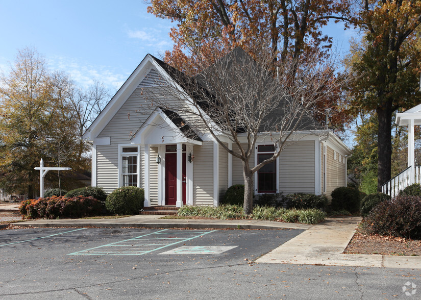 230 W College St, Griffin, GA for sale - Primary Photo - Image 1 of 1