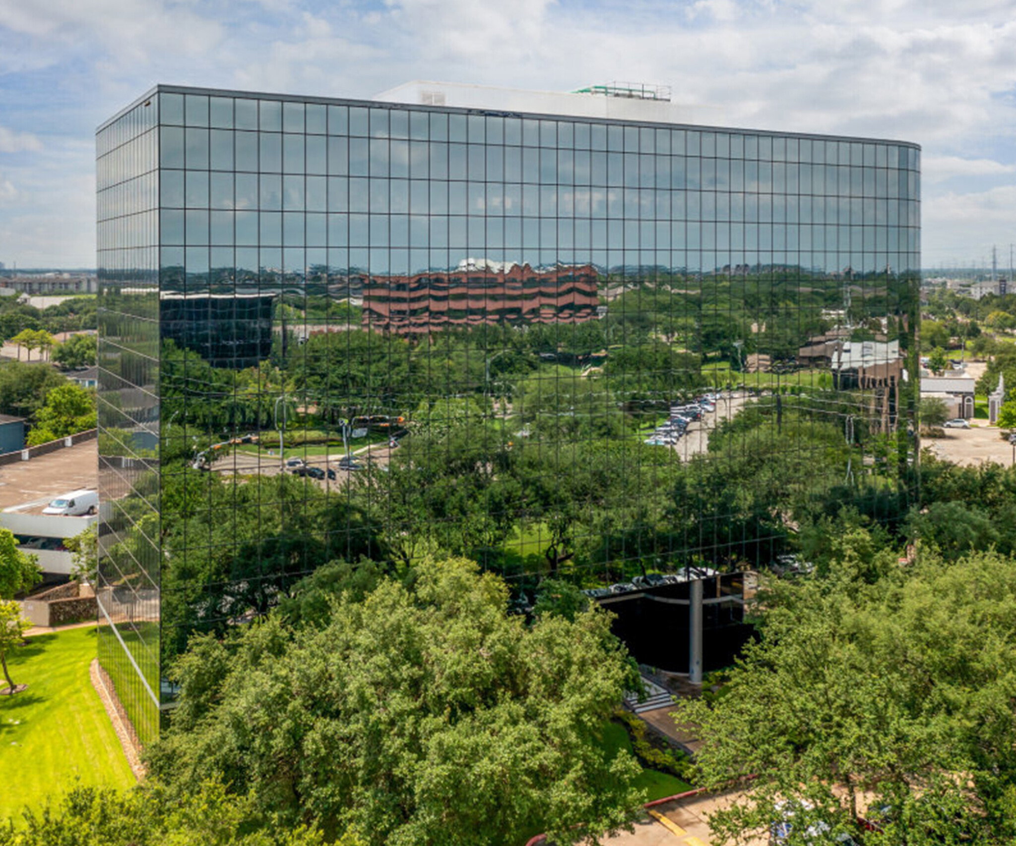 11011 Richmond Ave, Houston, TX for lease Building Photo- Image 1 of 12