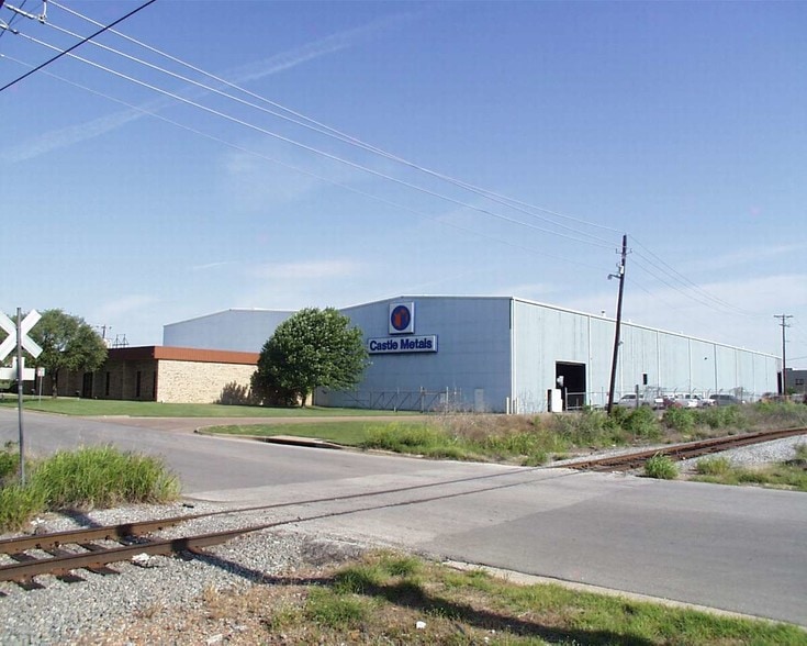 2602 Pinewood Dr, Grand Prairie, TX for sale - Building Photo - Image 1 of 1