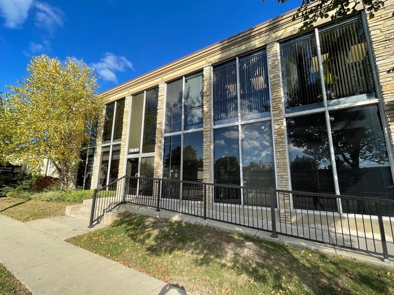 11040 W Bluemound Rd, Wauwatosa, WI for sale - Building Photo - Image 2 of 8