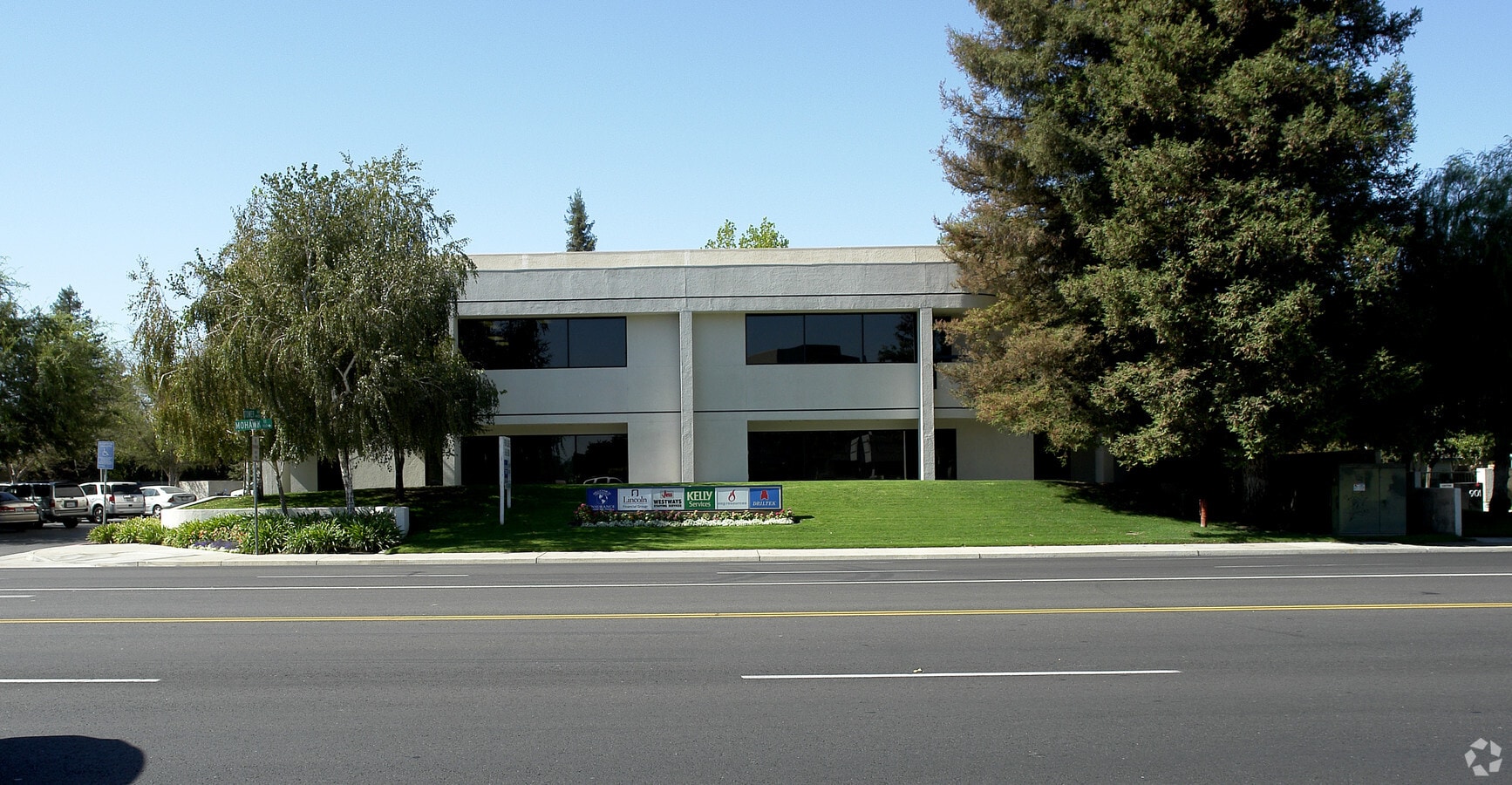 841 Mohawk St, Bakersfield, CA 93309