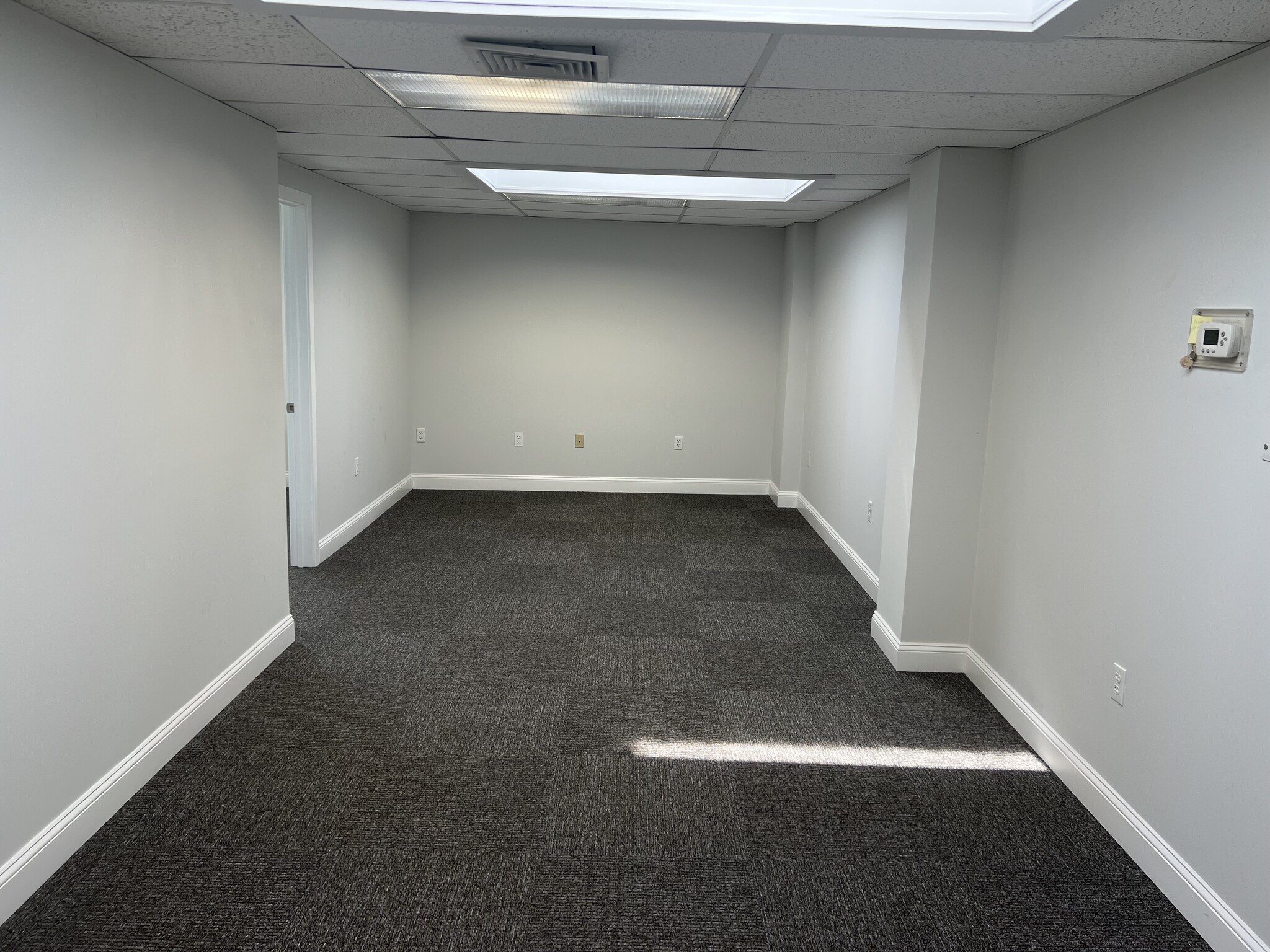 21 Locust Ave, New Canaan, CT for lease Building Photo- Image 1 of 8
