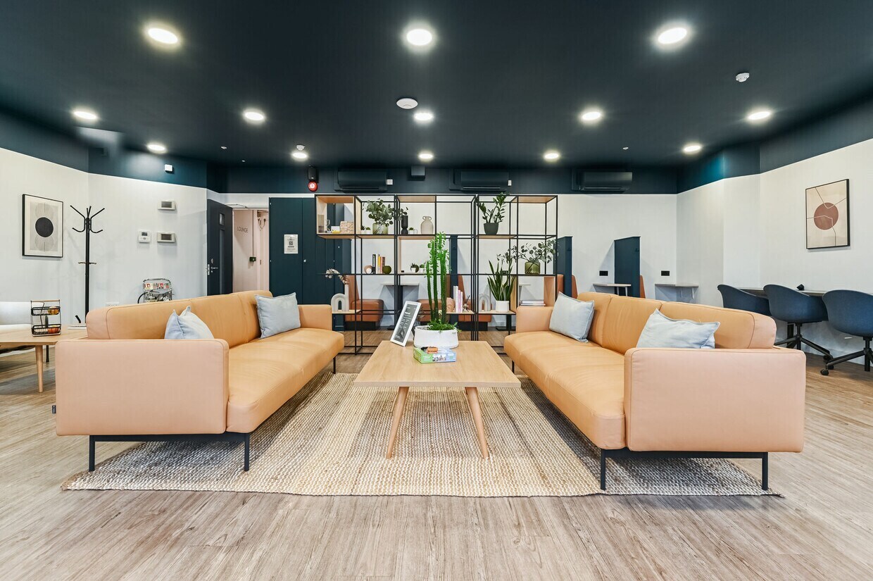 55A High St, London for lease Interior Photo- Image 1 of 5