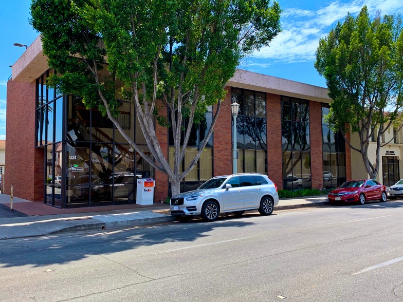 1224 E Green St, Pasadena, CA for lease - Building Photo - Image 2 of 6