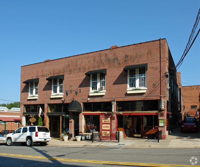 213-217 W Sixth St, Winston-Salem, NC for sale - Primary Photo - Image 1 of 3