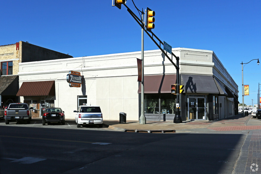 2300 Exchange Ave, Oklahoma City, OK for sale - Building Photo - Image 2 of 3