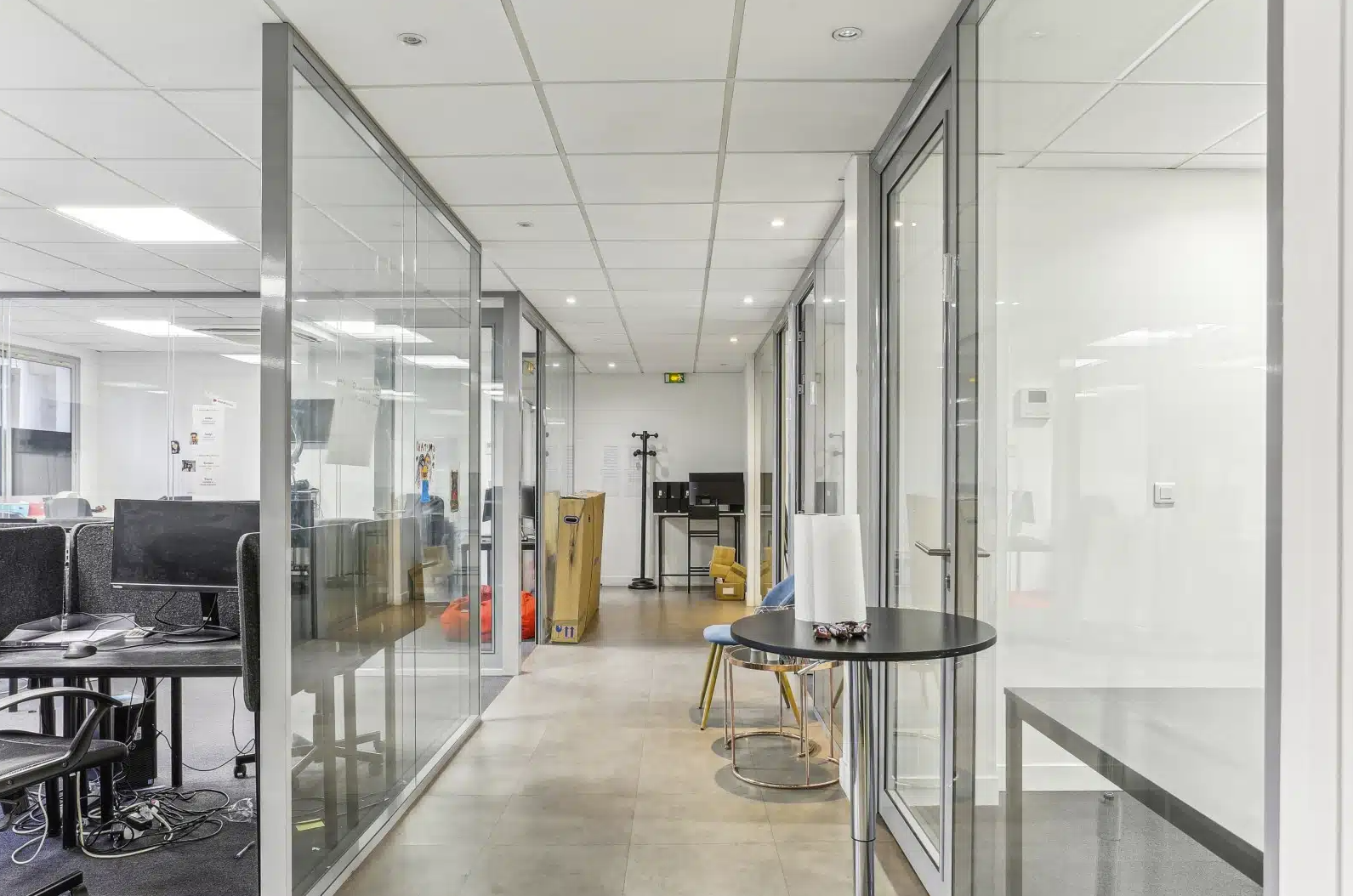 Office in Issy-les-Moulineaux for lease Interior Photo- Image 1 of 6