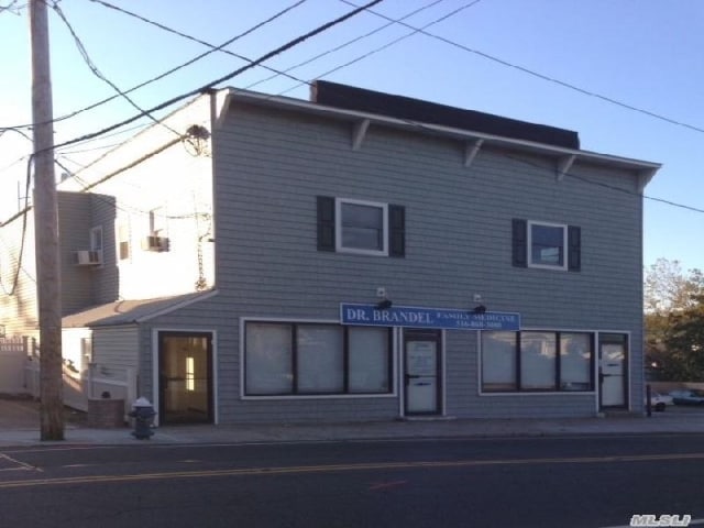 2504 Grand Ave, Baldwin, NY for lease - Primary Photo - Image 1 of 46