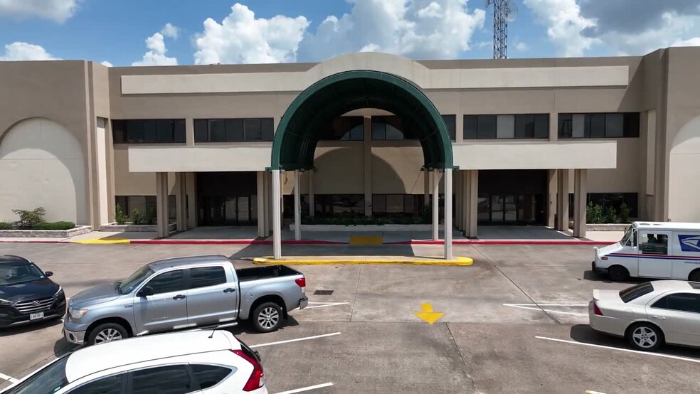 755 S 11th St, Beaumont, TX for lease - Commercial Listing Video - Image 2 of 9