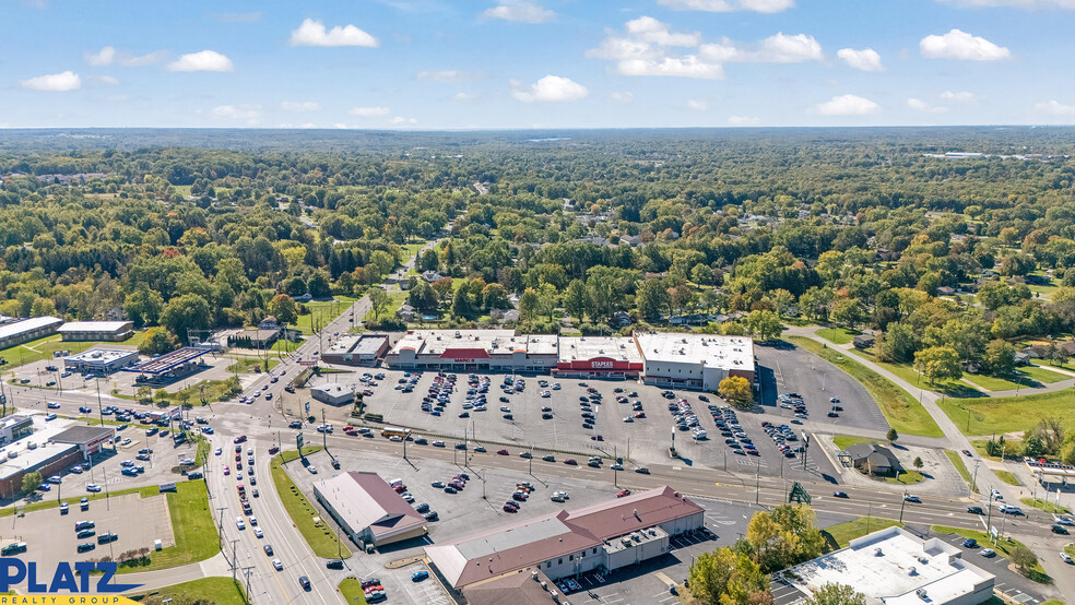 6000-6080 Youngstown Warren Rd, Niles, OH for lease - Building Photo - Image 1 of 27