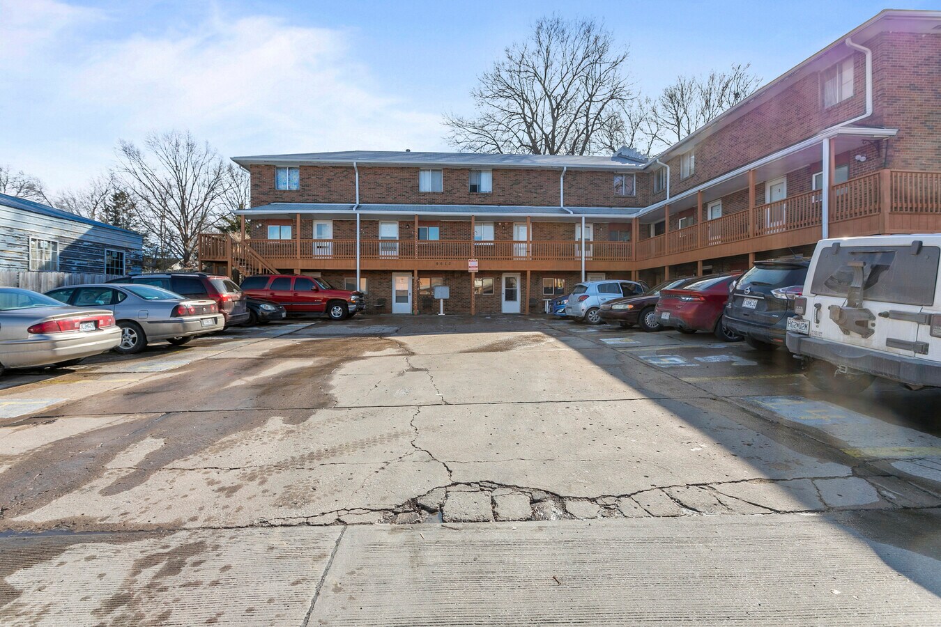 9613 E Truman Rd, Independence, MO 64052