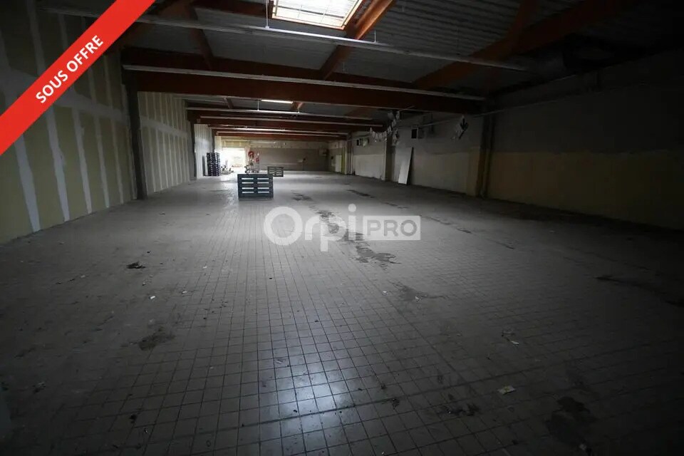 Retail in Talant for lease Interior Photo- Image 1 of 5