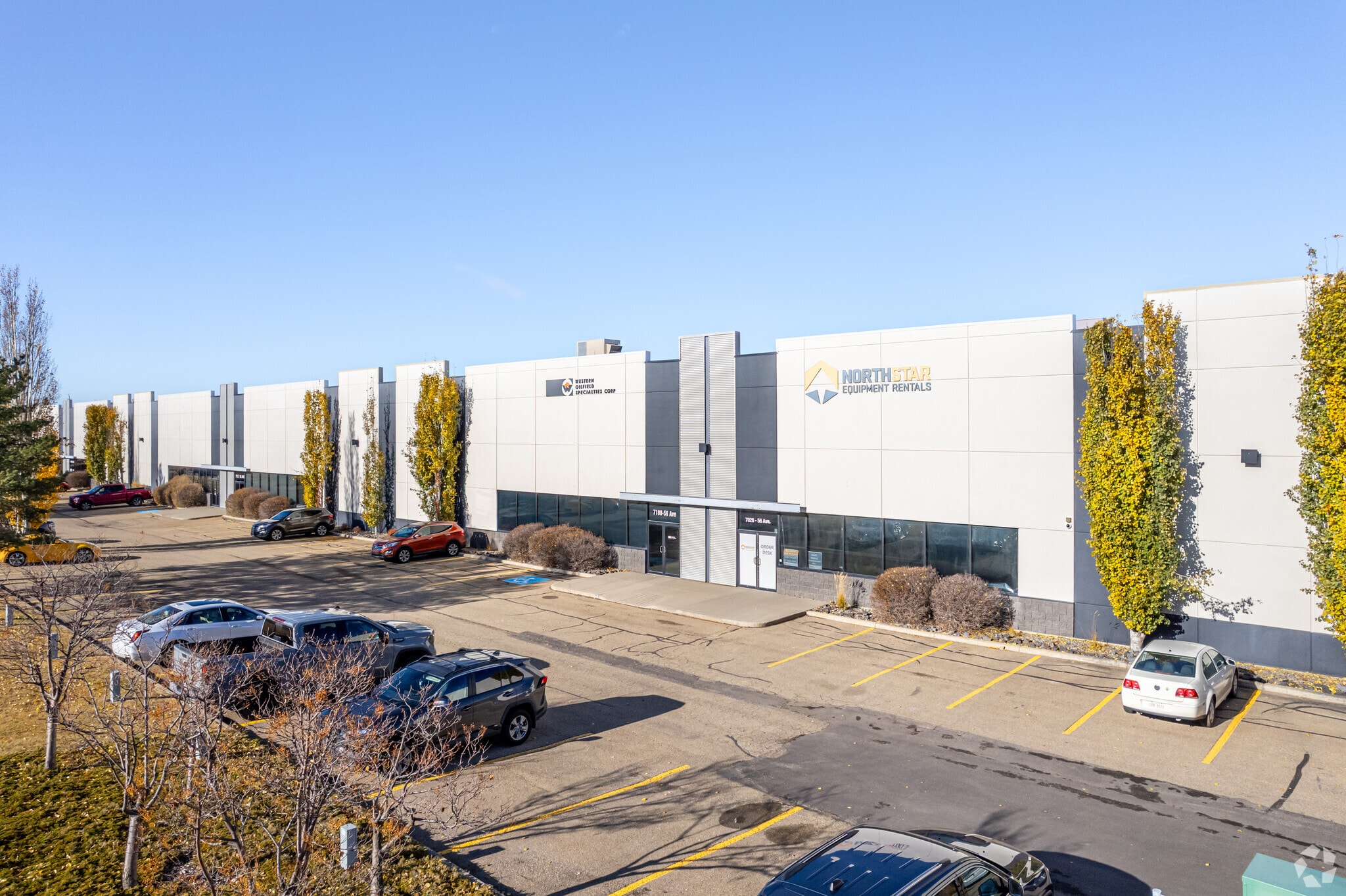 7028-7136 56th Ave NW, Edmonton, AB for lease Primary Photo- Image 1 of 4