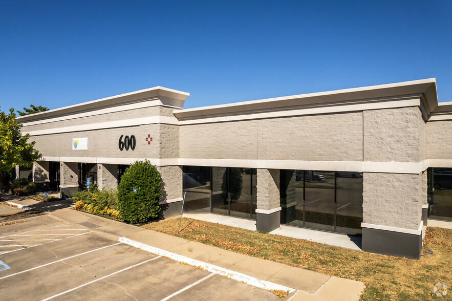 600 Data Dr, Plano, TX for lease - Primary Photo - Image 1 of 8