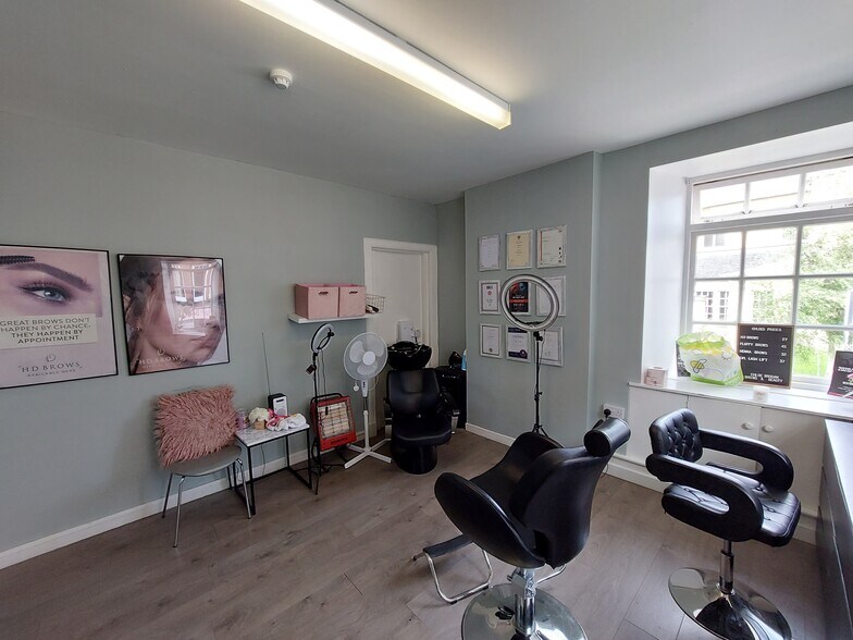 2 College Wynd, Kilmarnock for lease - Building Photo - Image 2 of 8