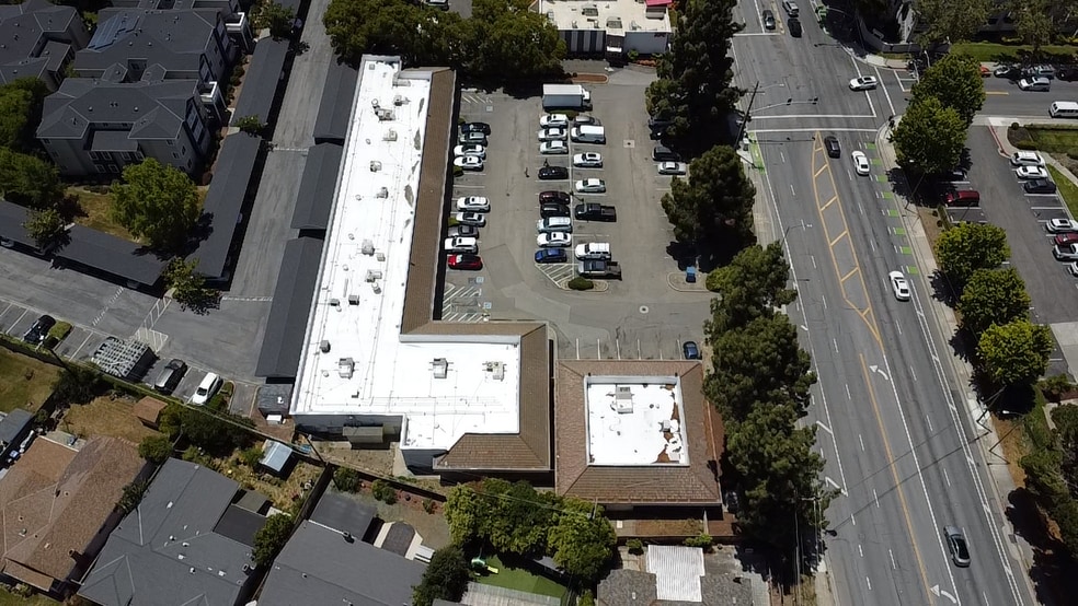 2676-2694 Cropley Ave, San Jose, CA for lease - Building Photo - Image 2 of 10