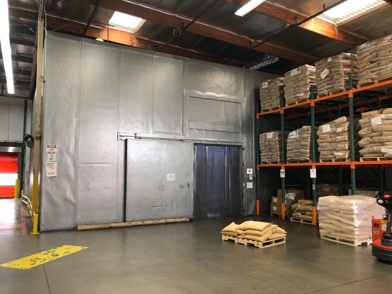 4567 Firestone Blvd, South Gate, CA for sale - Building Photo - Image 3 of 6