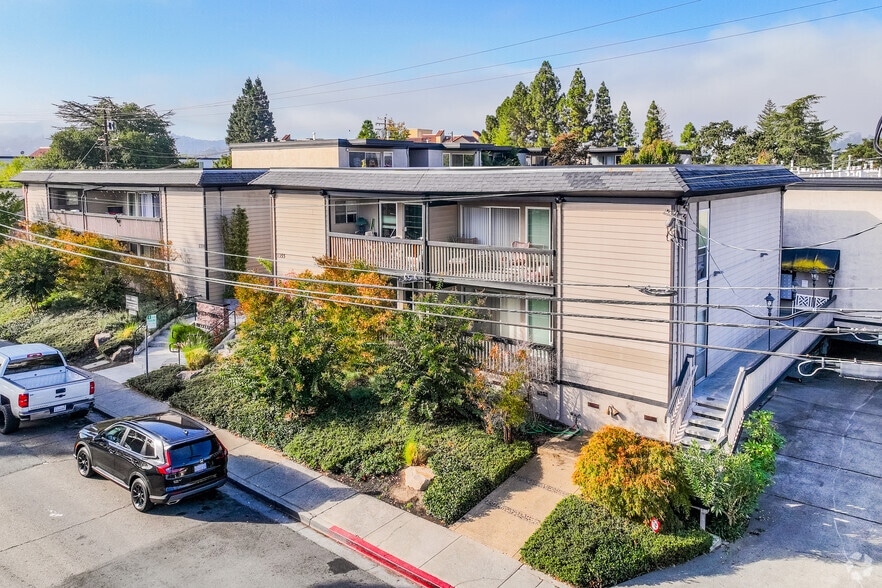 1355 Mt Pisgah Rd, Walnut Creek, CA 94596