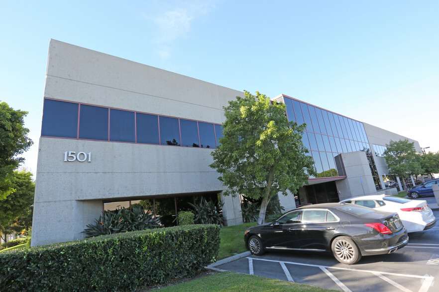 1501 E Orangethorpe Ave, Fullerton, CA for lease - Building Photo - Image 1 of 11