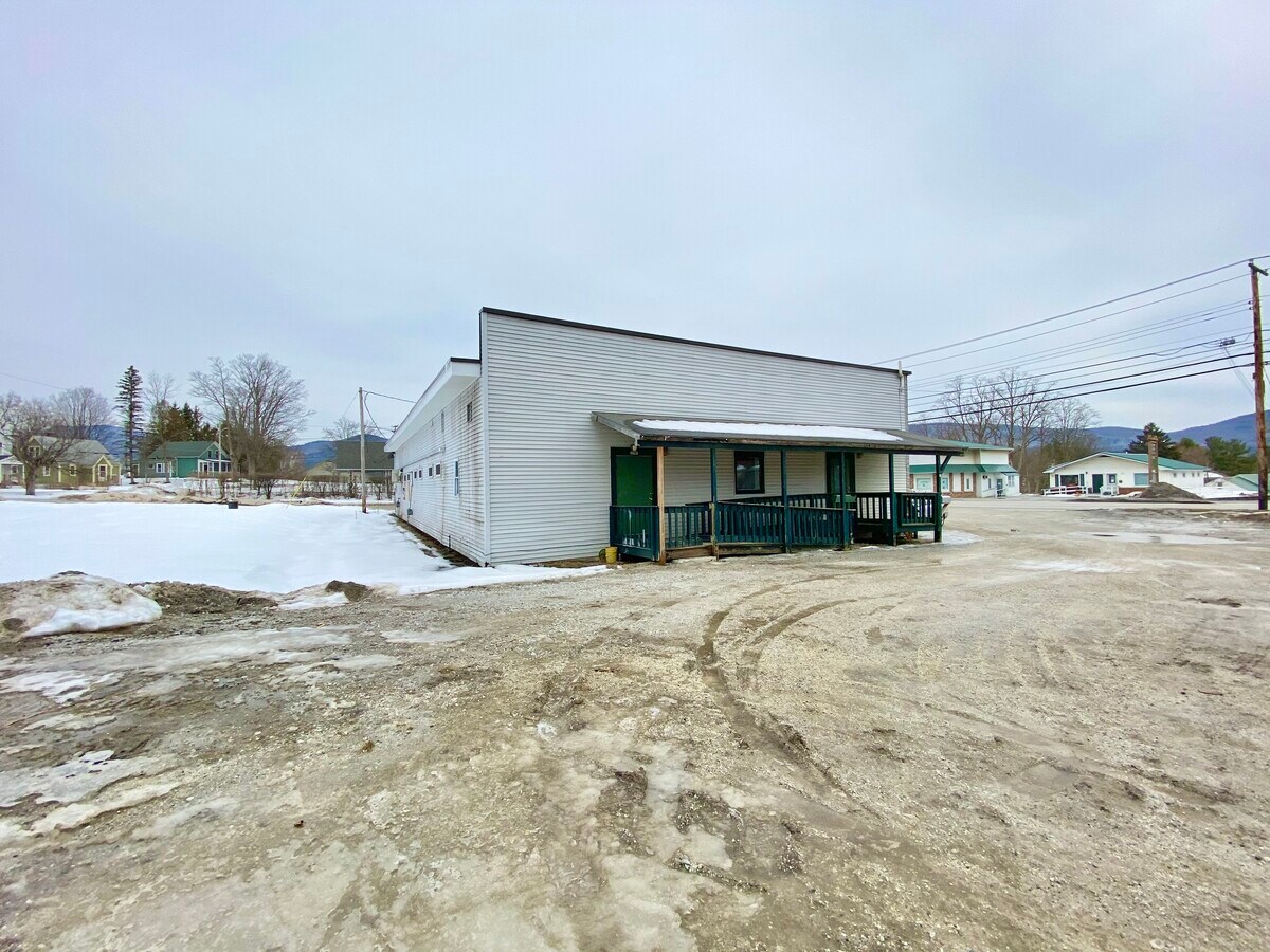 131 Woodstock Ave, Rutland, VT 05701