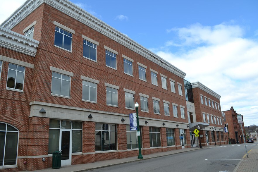 55 Main St, Norwich, CT for lease - Building Photo - Image 1 of 1