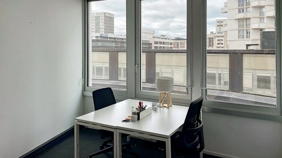 Office in for lease - Interior Photo - Image 3 of 10