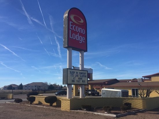 2211 Navajo Blvd, Holbrook, AZ for sale Primary Photo- Image 1 of 1