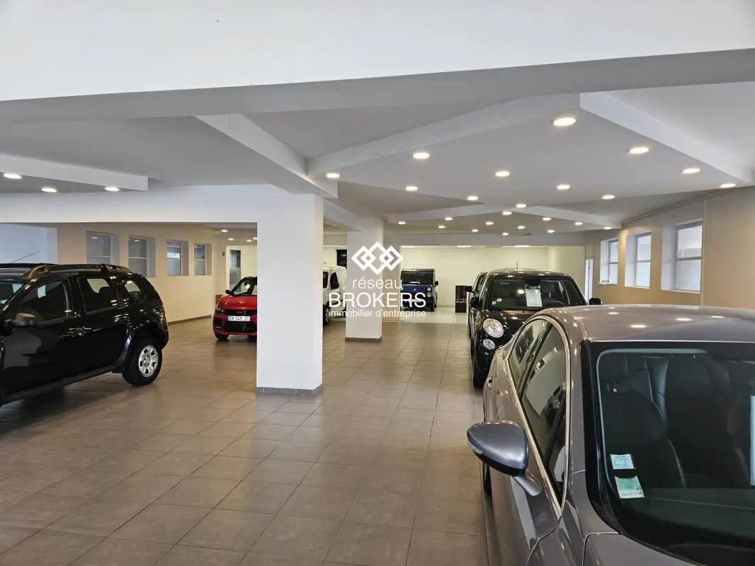 Retail in Replonges for lease Building Photo- Image 1 of 3