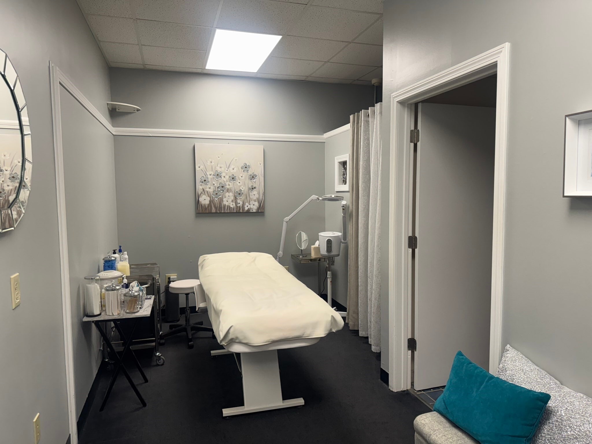 132 S Main St, Acushnet, MA for lease Interior Photo- Image 1 of 21