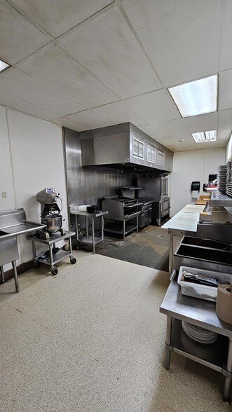 1650 W Bakerview Rd, Bellingham, WA for lease - Building Photo - Image 3 of 10