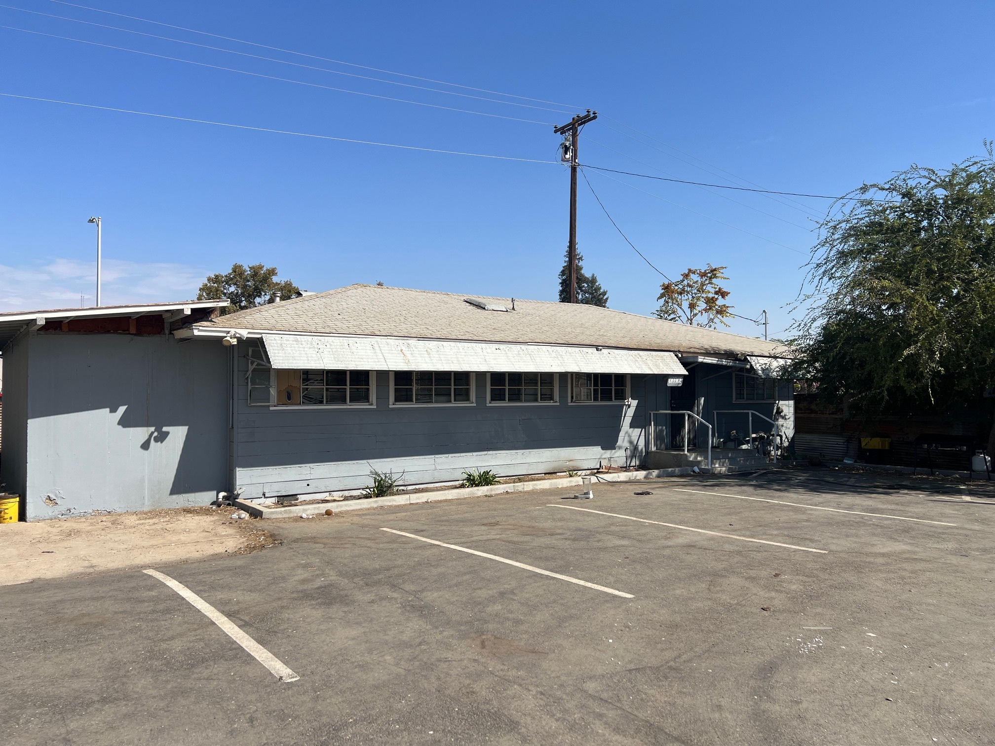 151 E Truxtun Ave, Bakersfield, CA for lease Building Photo- Image 1 of 10